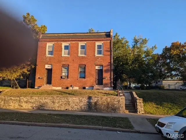 8418 -20 South Broadway