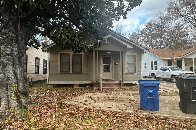 3112 Devaughn St