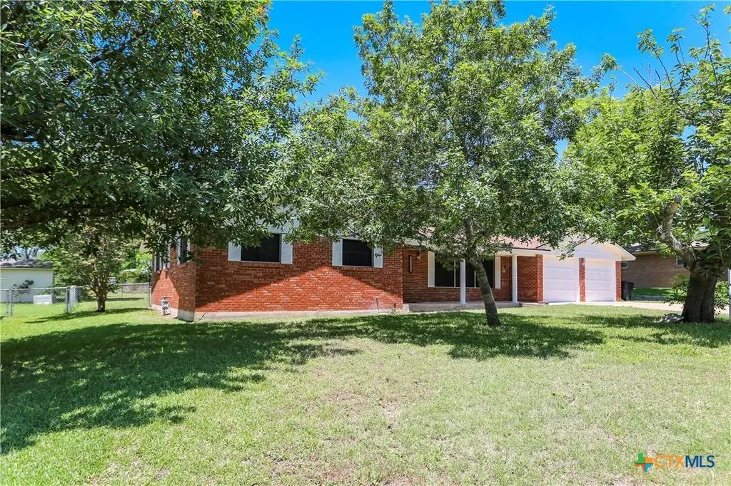 3006 Cordova Dr