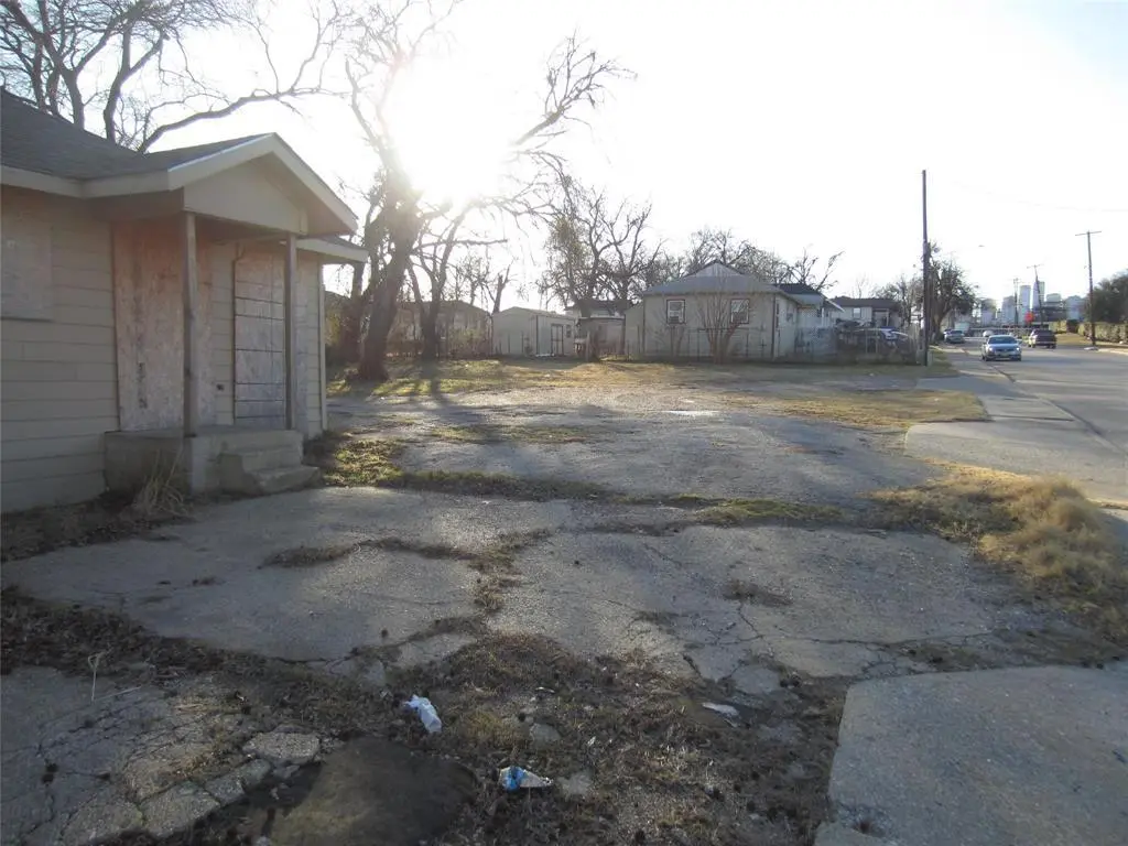 3517 Forney Rd