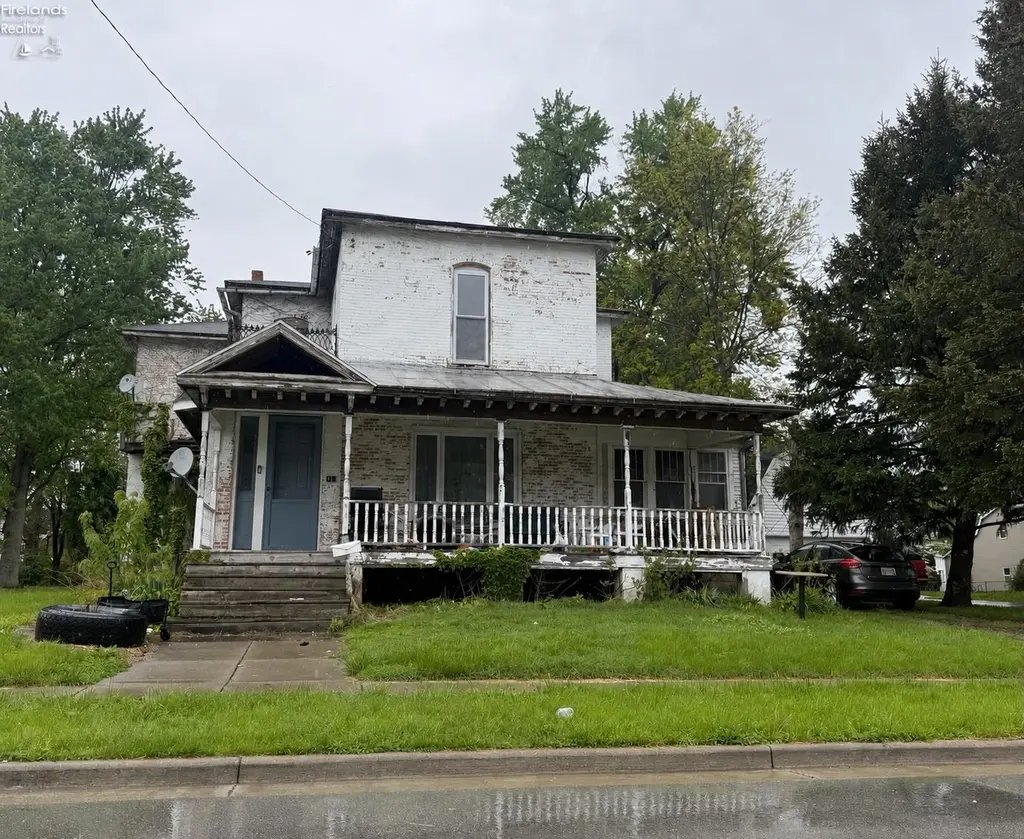 117 E Forest St
