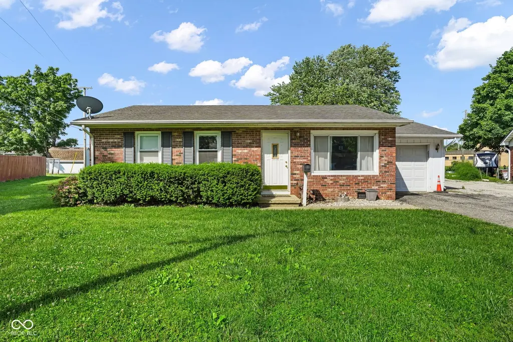 804 W Walnut Dr