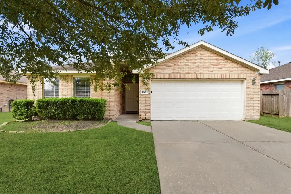 19013 Hammer Ln