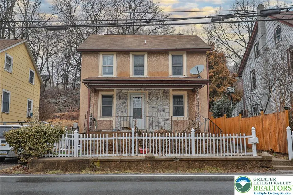 1291 Seidersville Rd
