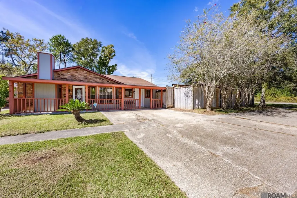 1010 Boreas Dr