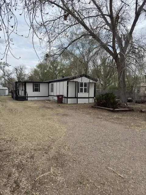 2910 Parklane Dr