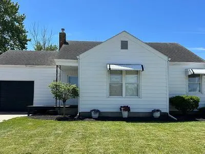 201 E South St