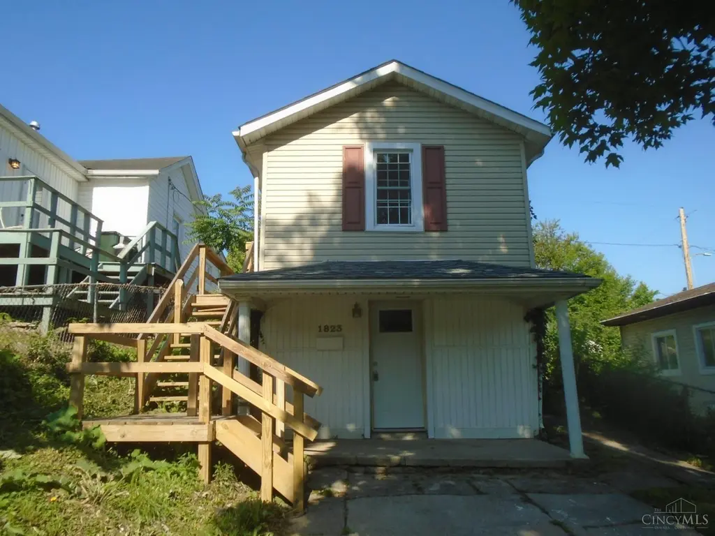 1823 Parrish Ave
