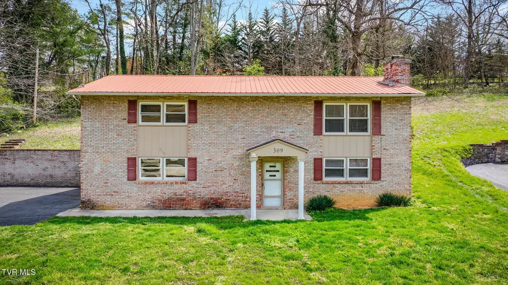 309 Summerville Rd