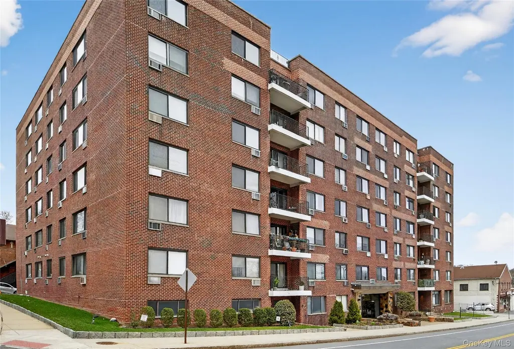 25 Lake St Unit 6F