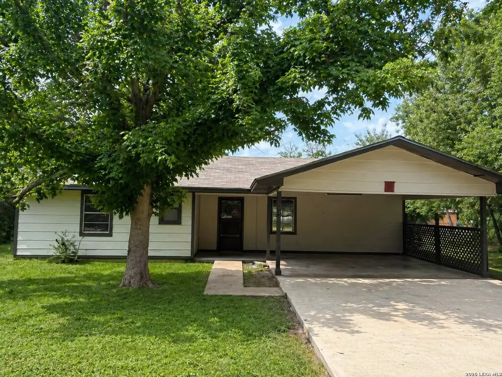 302 Booster St