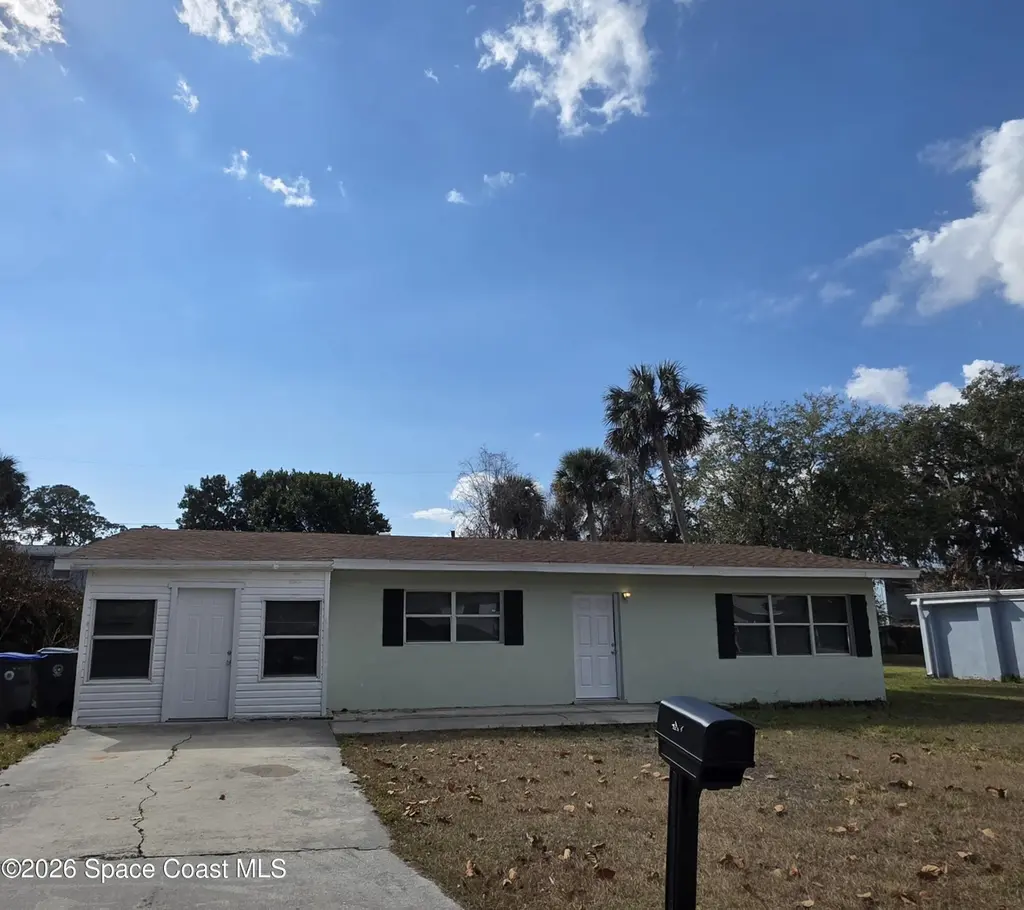 2235 Anna Dr