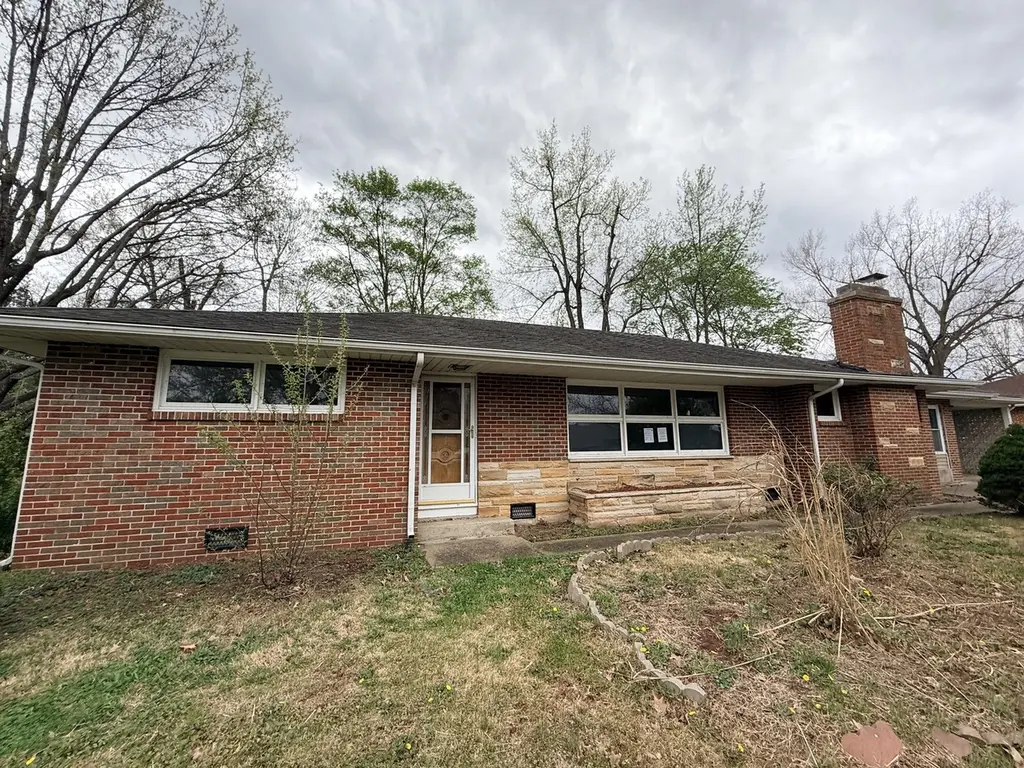 192 Circle Dr