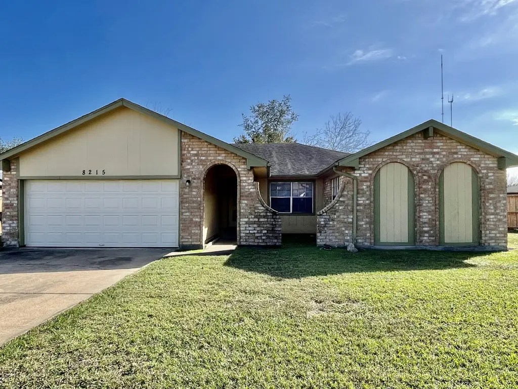 8215 Quail Hills Dr