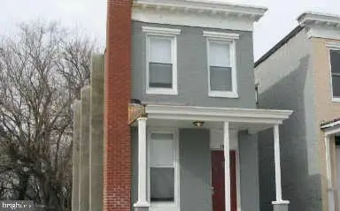 1004 N Warwick Ave