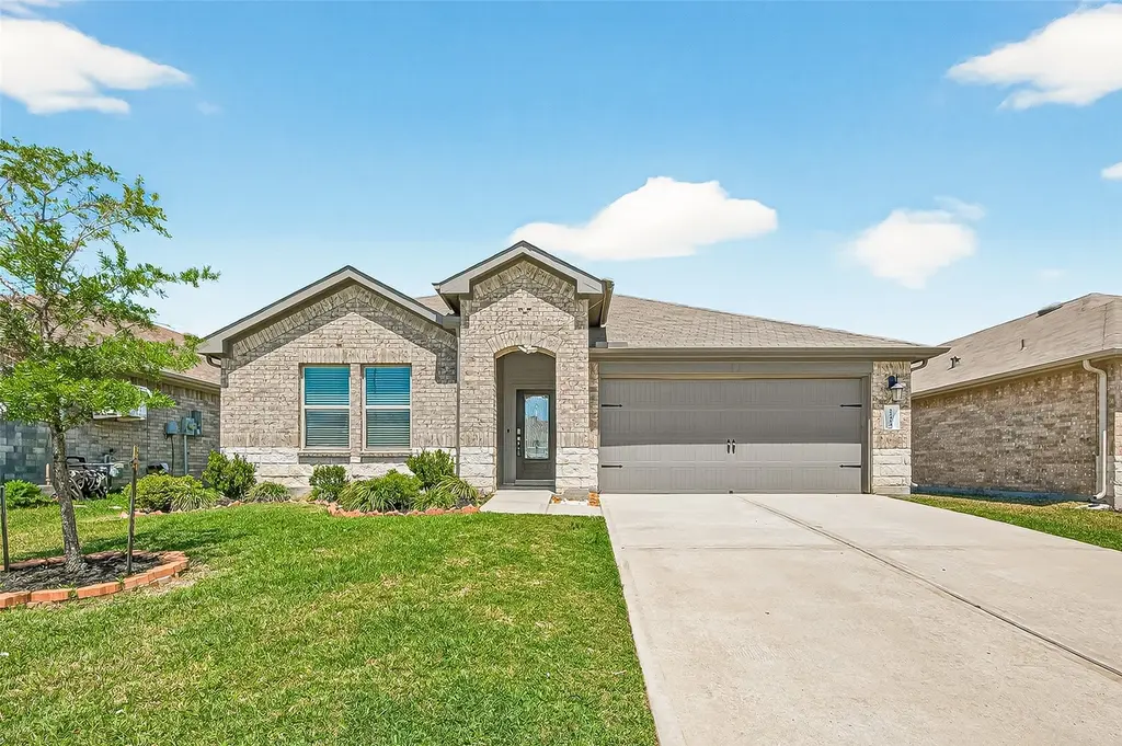 22414 Theodoli Dr