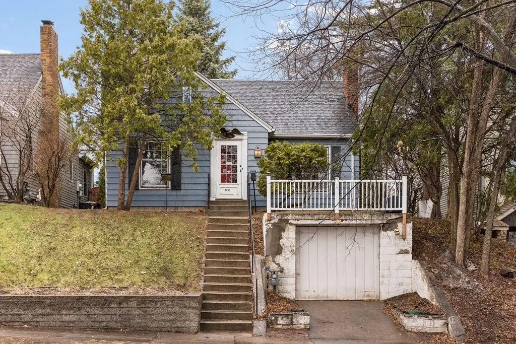1493 Eleanor Ave