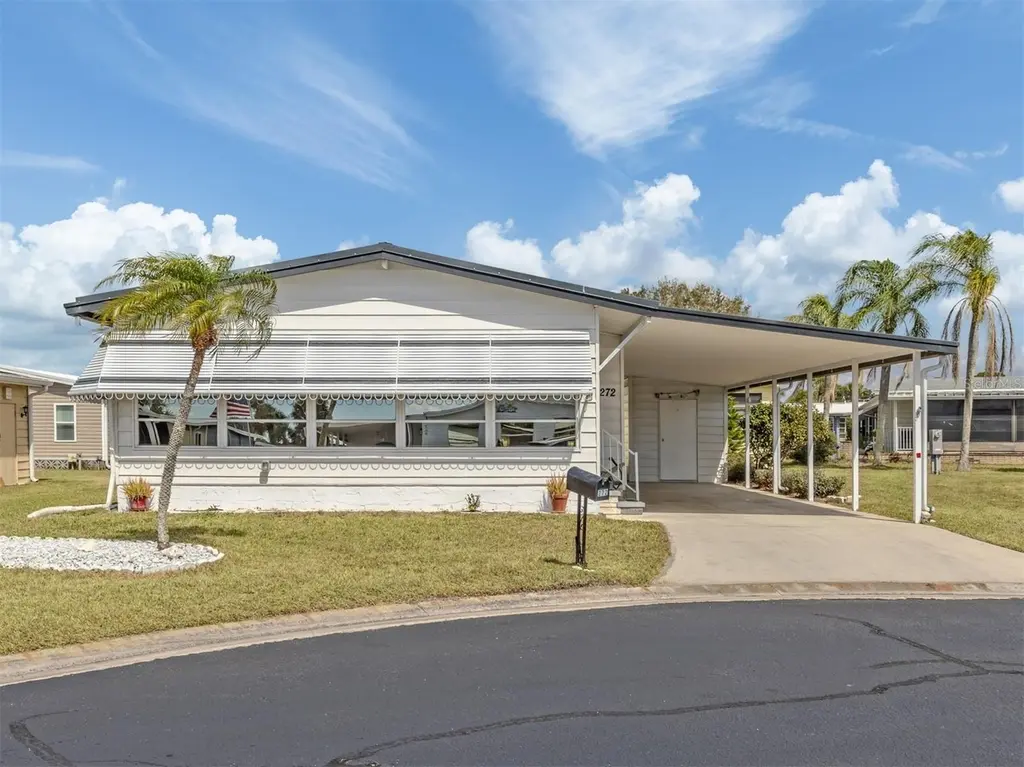 272 Captains Ct