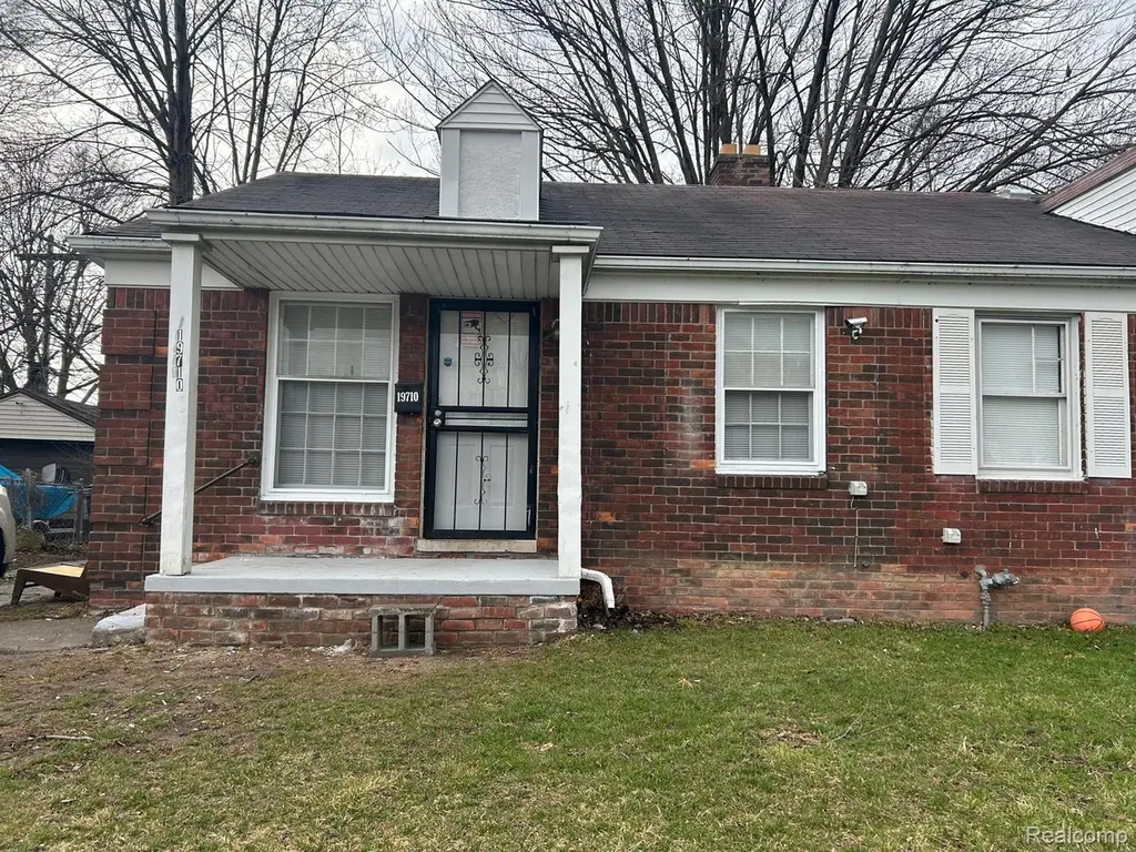 19710 Moross Rd