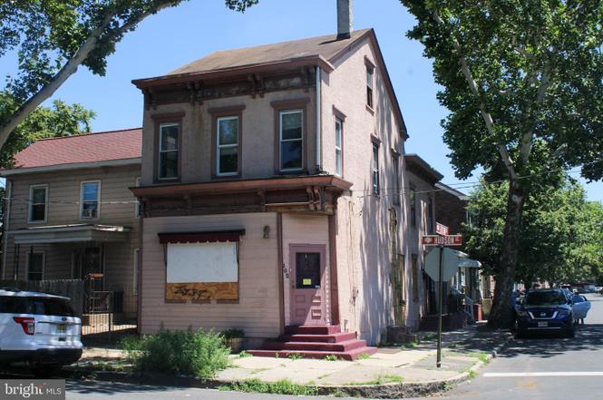 626 Hudson St