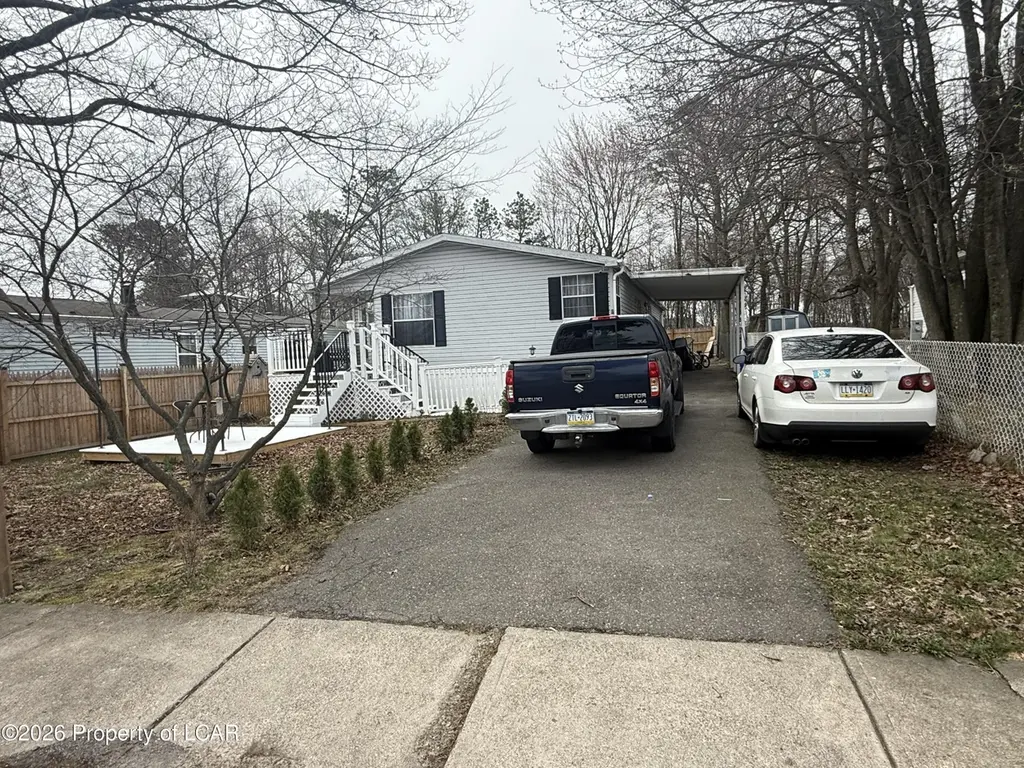 118 Pine Tree Rd