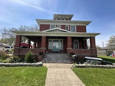 N Lincoln St