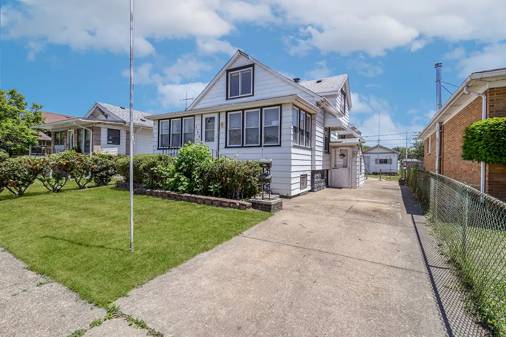 609 Greenbay Ave