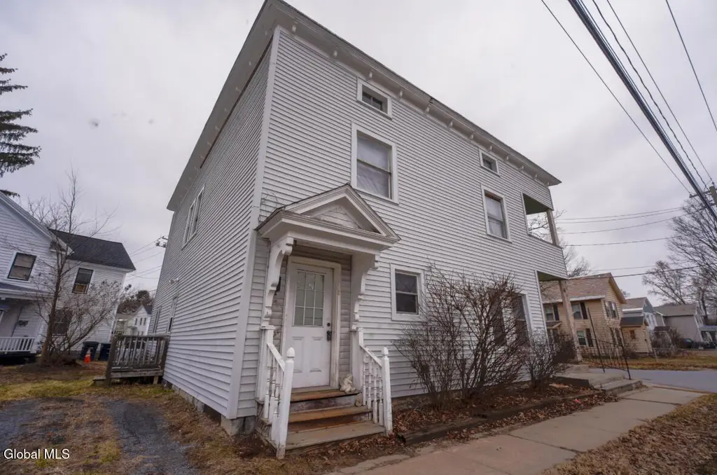 187 South St
