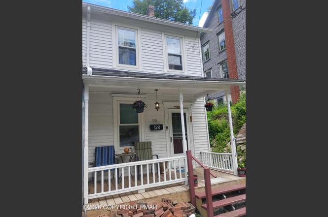 85 E 3rd St