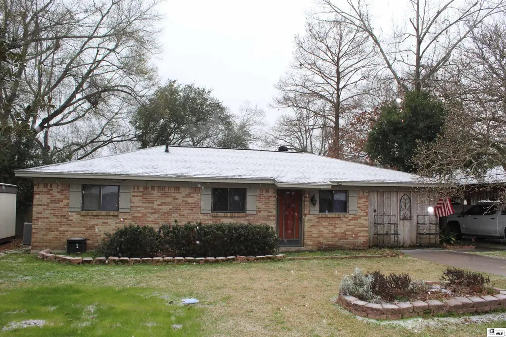 210 Curve Dr