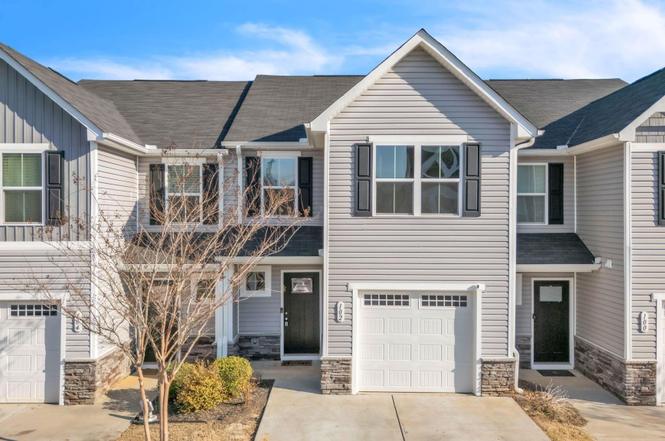 102 Englefield Dr