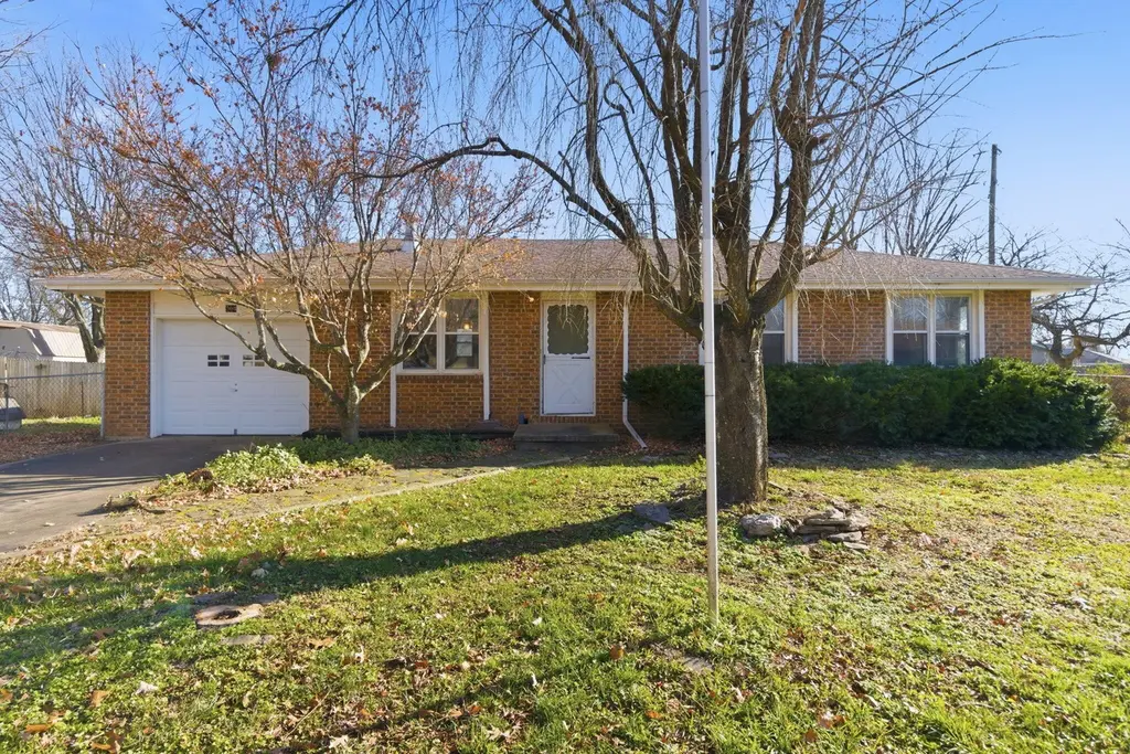 204 S Cottonwood Ave