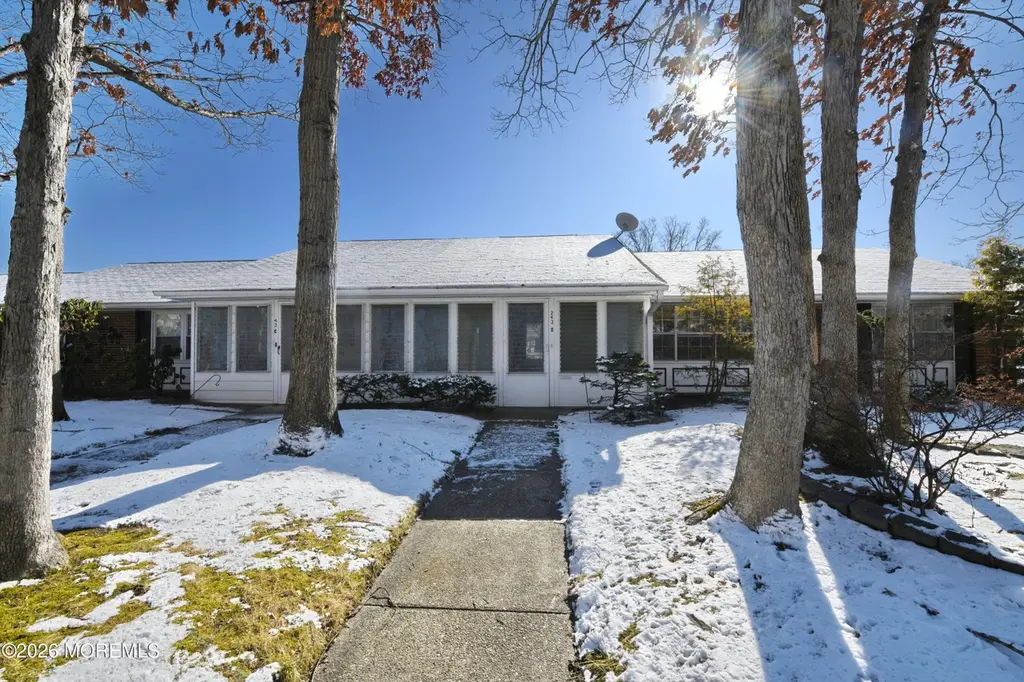 243D Jefferson Ct