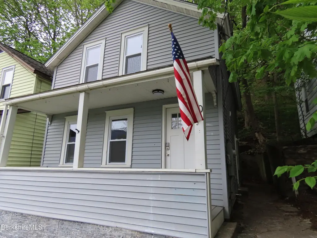 10 Bellevue Ave