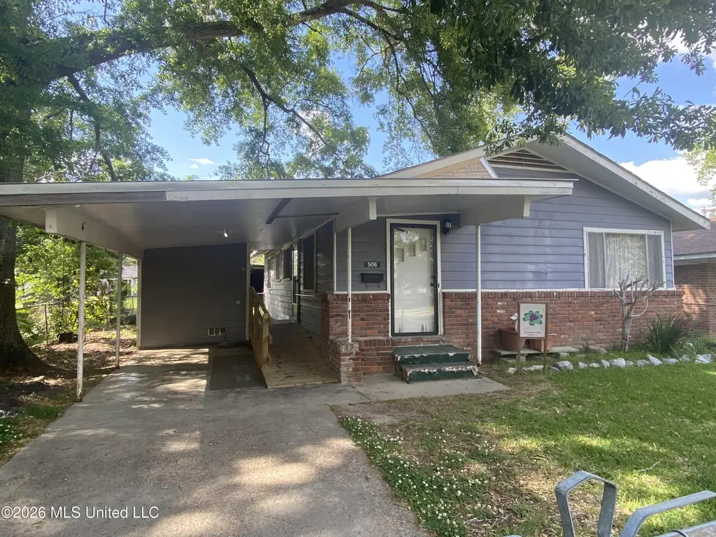 506 Laurel St