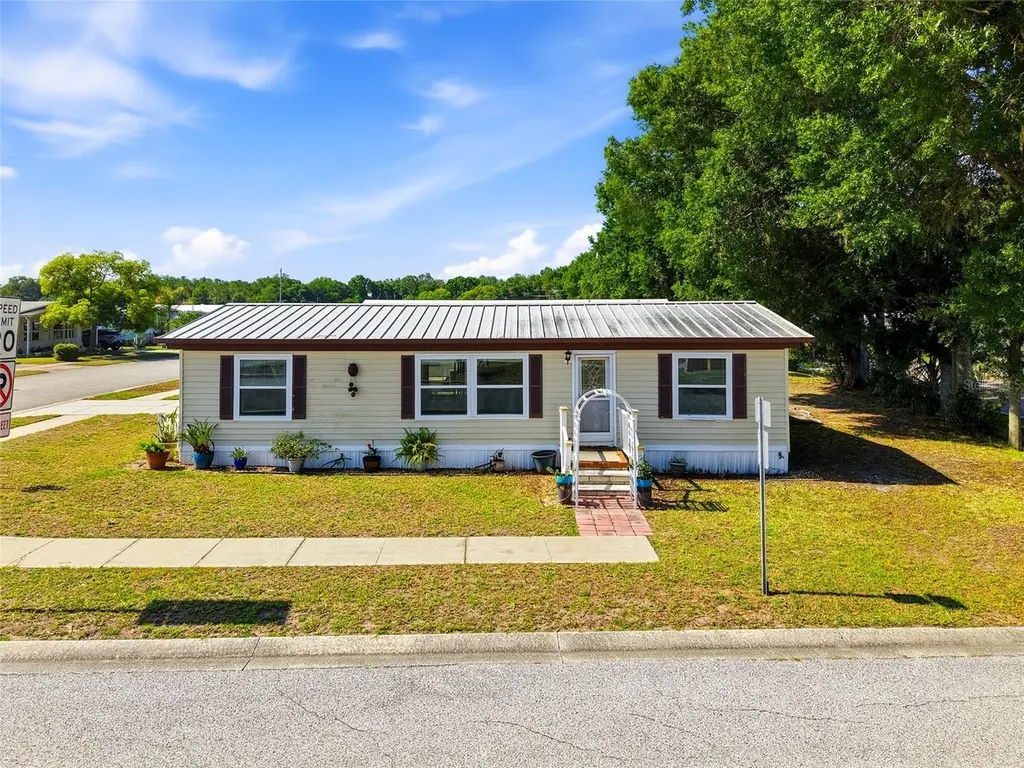 3933 Sarah Dr