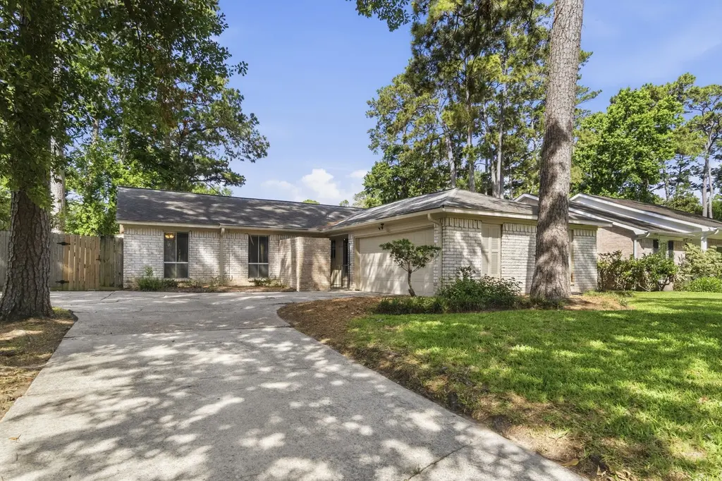 25507 Cottage Hill Ln