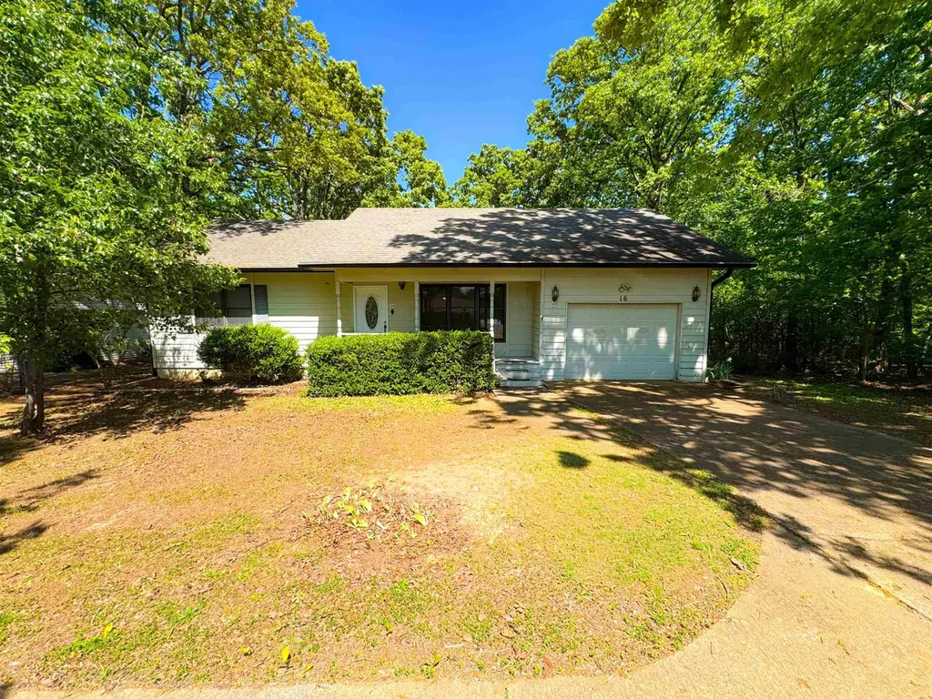 16 Iroquois Dr