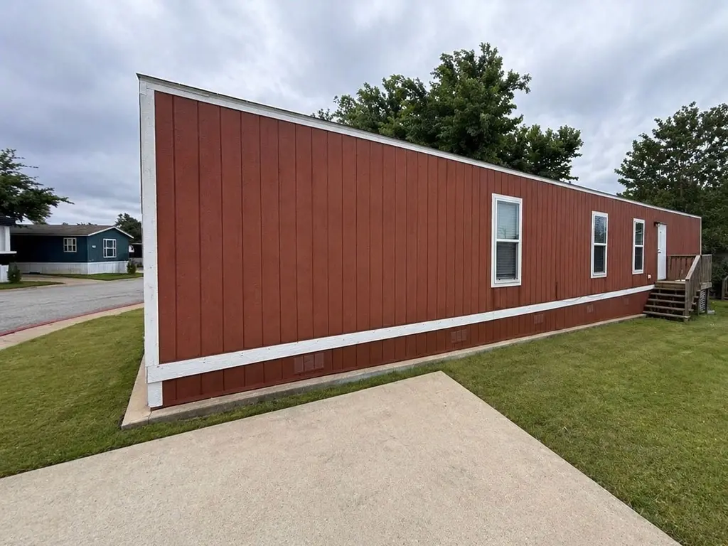 709 N Collins Fwy #113
