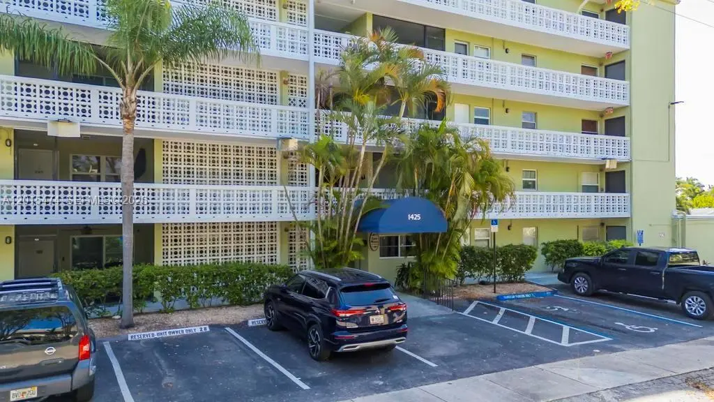 1425 Arthur St Unit 103A