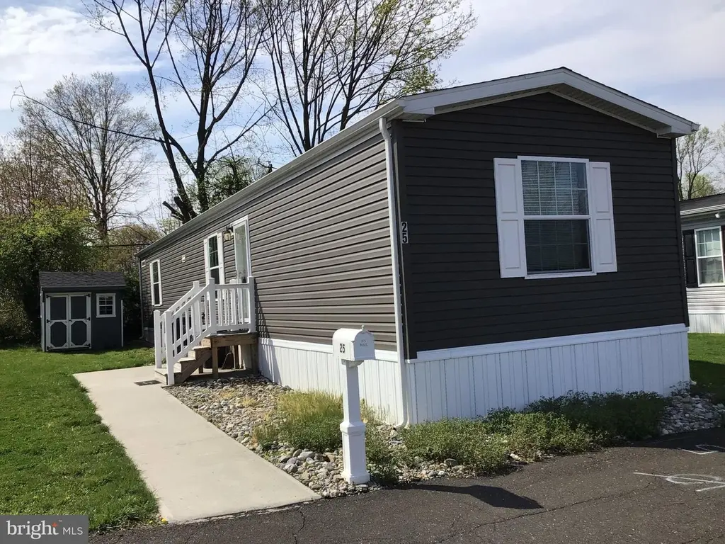 25 Kennedy Dr