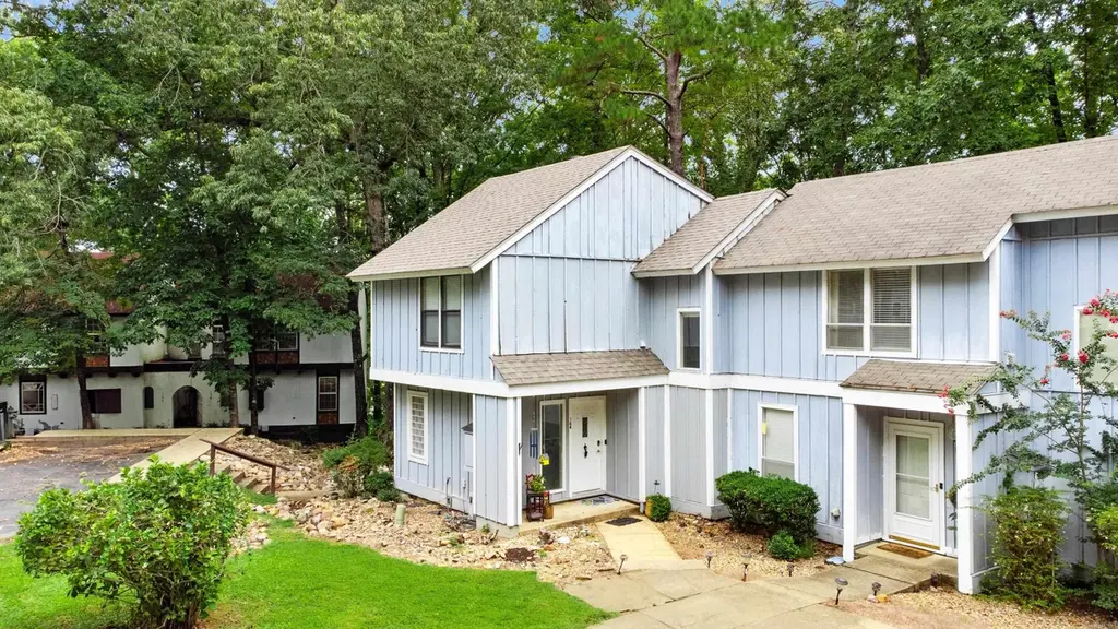 144 La Vista Ln