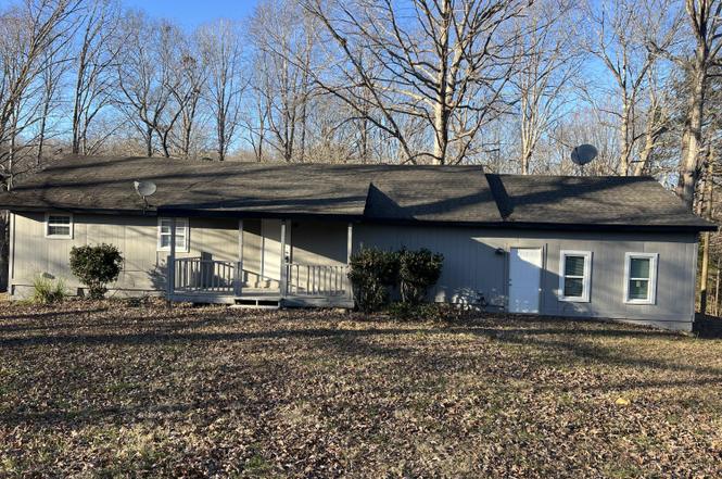 225 Capps Ln