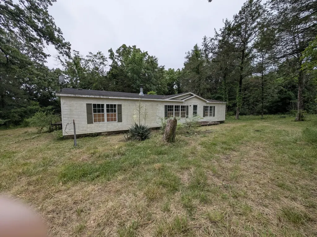 1205 Lakeway Rd