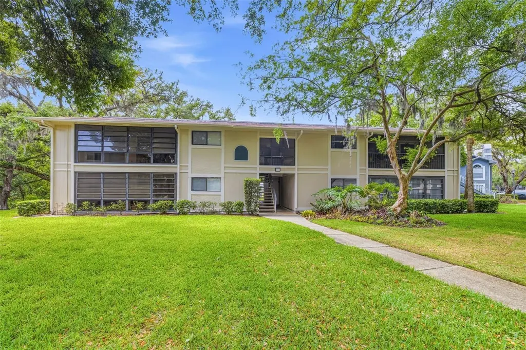 6015 Laketree Ln Unit B