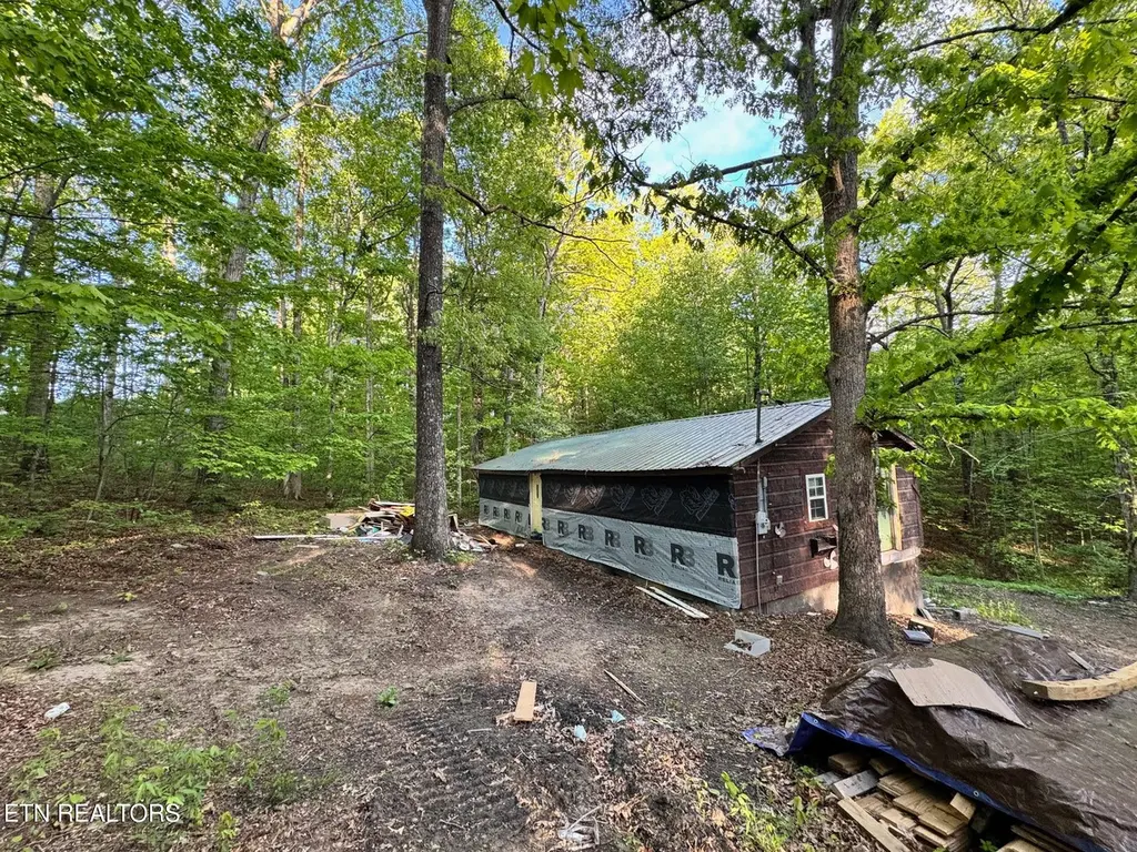 765 Sleepy Hollow Rd