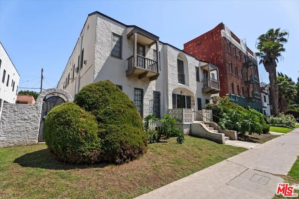 630 S Cochran Ave