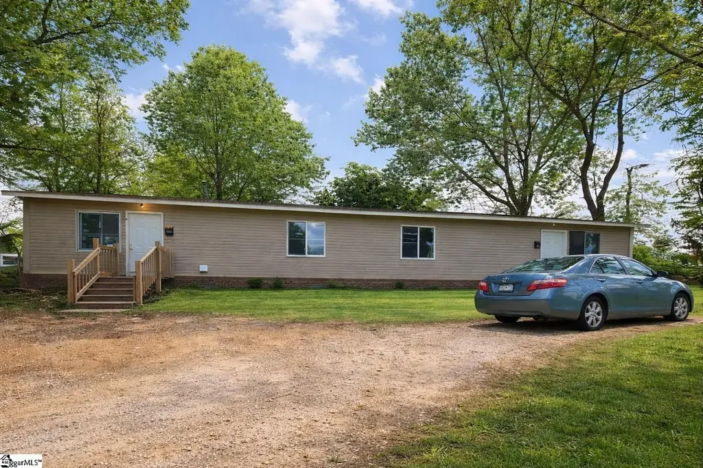 802 Kings Ct