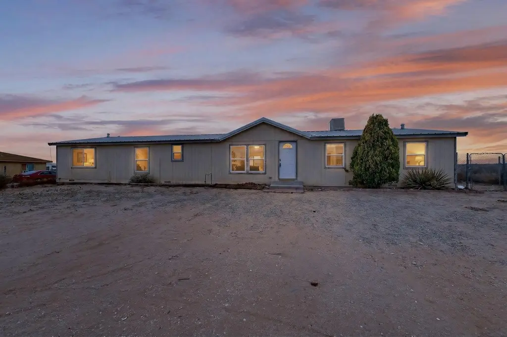 217 Hondo Rd SW