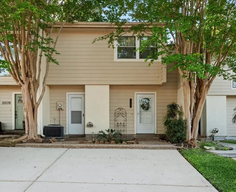 12243 Trail Hollow Dr